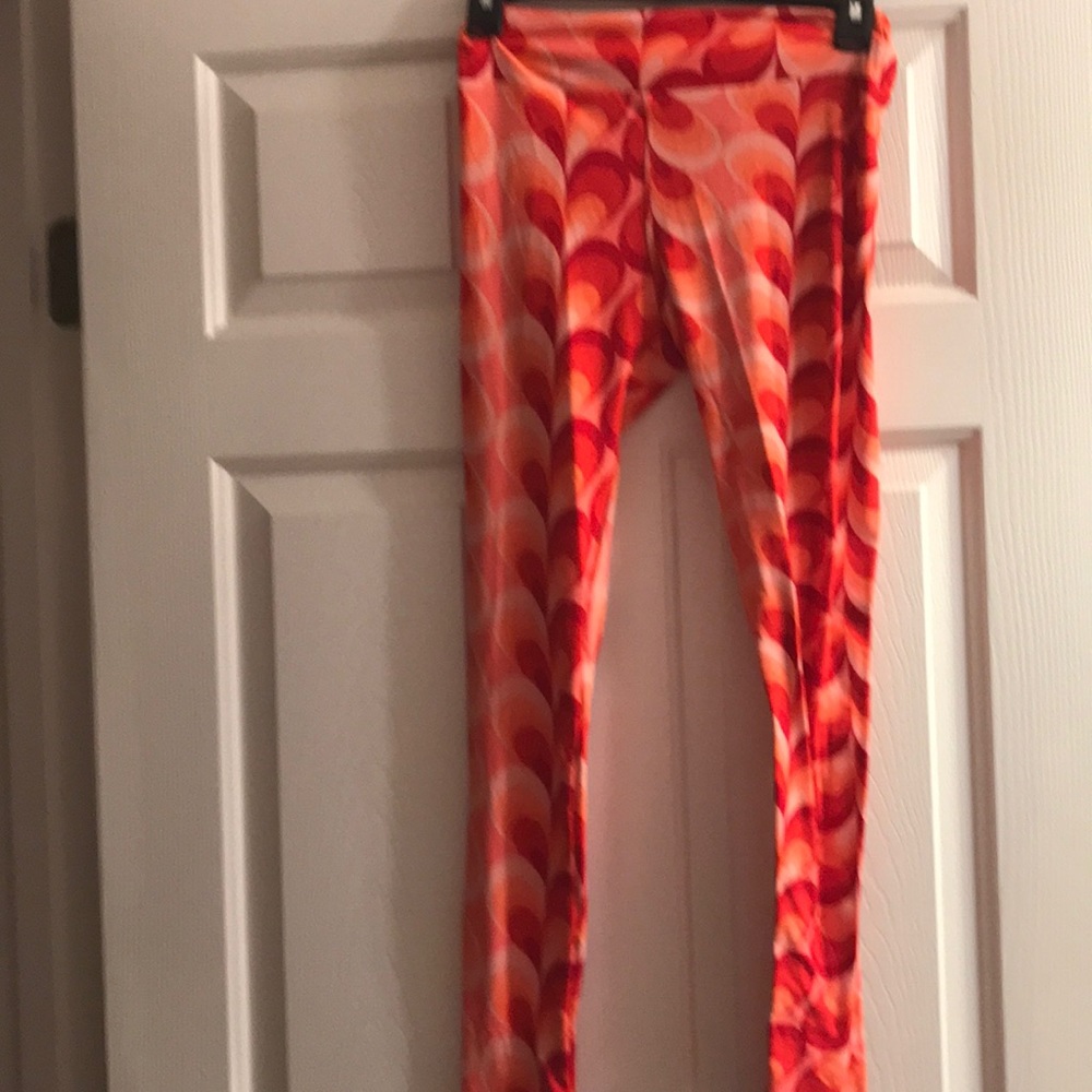 Lularoe os Heart Leggings!!